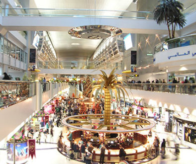 flying saucer im emirates terminal am dubai international airport