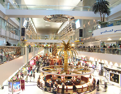 flying saucer im emirates terminal am dubai international airport