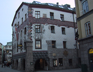 außenfassade hotel goldener adler in innsbruck