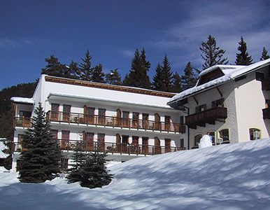 außenansicht waldhotel seefeld